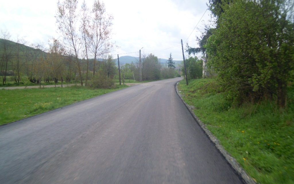 Cluj: A fost finalizată așternerea primului strat de asfalt pe drumul județean 109A, pe raza localității Panticeu  FOTO