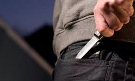 Tâlhărie calificată în Gherla. Doi tineri au fost deposedați de telefoane mobile de doi indivizi care i-au amenințat cu un cuțit